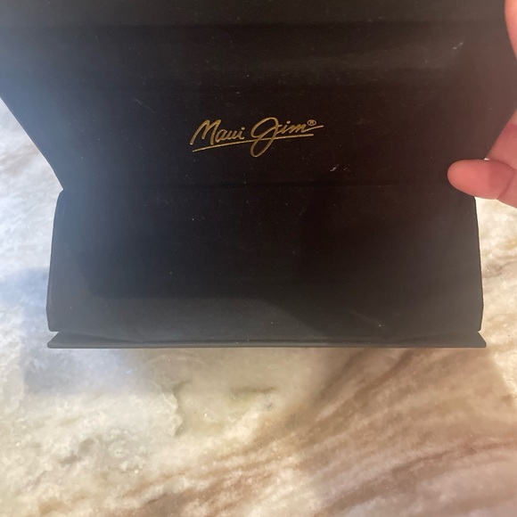 Maui Jim Tri Fold Glasses/Sunglasses Case Black - Picture 3 of 4